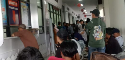 Supir Angkot Keluhkan Besarnya Biaya Ditengah Program Pemutihan Pajak