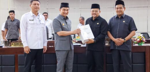 Wagub Banten A Dimyati Natakusumah Sampaikan Nota Pengantar Raperda LKPJ APBD Provinsi Banten Tahun Anggaran 2024