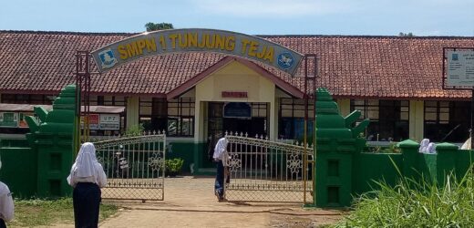 Di SMPN 1 Tunjung Teja Kab.Serang Diduga Pungli Rp.500.000,- Dikemas Sedemikian Rupa