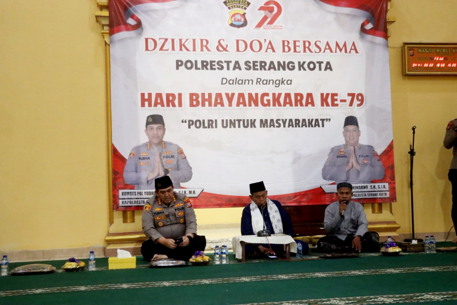 Kapolresta Serkot Bersama Pejabat Utama Dan Personal Laksanakan Kegiatan Dzikir Dan Doa Bersama
