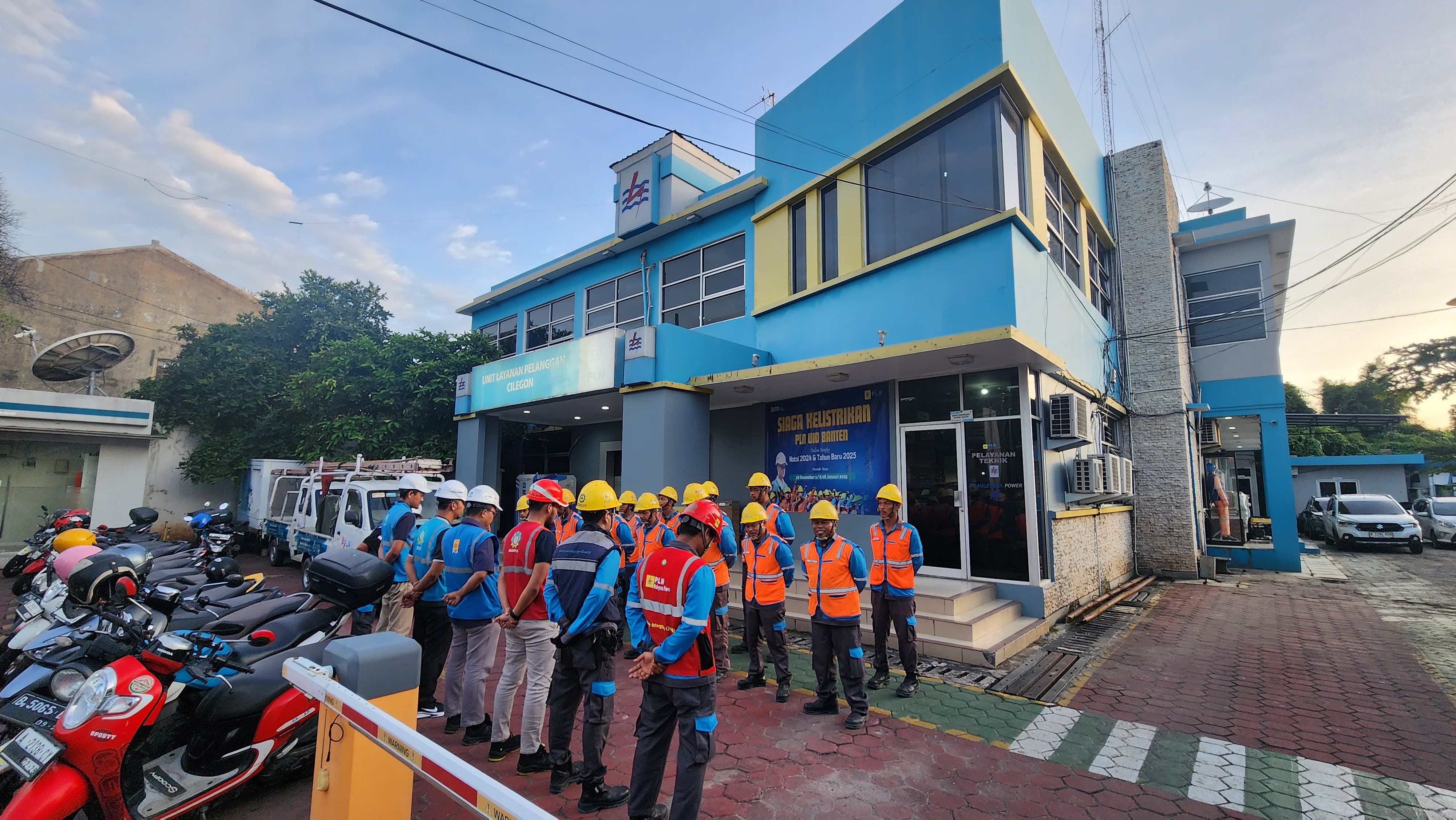 Kantor PLN ULP Cilegon Menjadi Contoh Pelayanan yang baik dan Paripurna Bagi Pelanggan