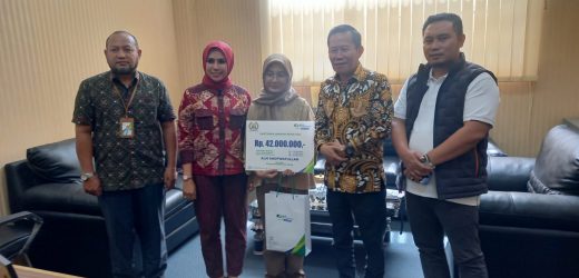 DPRD Kota Serang Berikan Santunan Kematian kepada Ahli Waris Non ASN, Sebagai Bentuk Kepedulian Pemerintah terhadap Pekerja