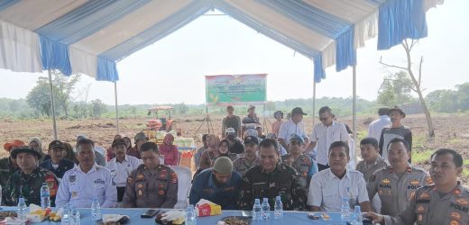 Penanaman Jagung Serentak Kuartal IV 1!Program “Satu Desa Satu Hektar” seluas 30 Hektar Bersama Polres Serang Banten