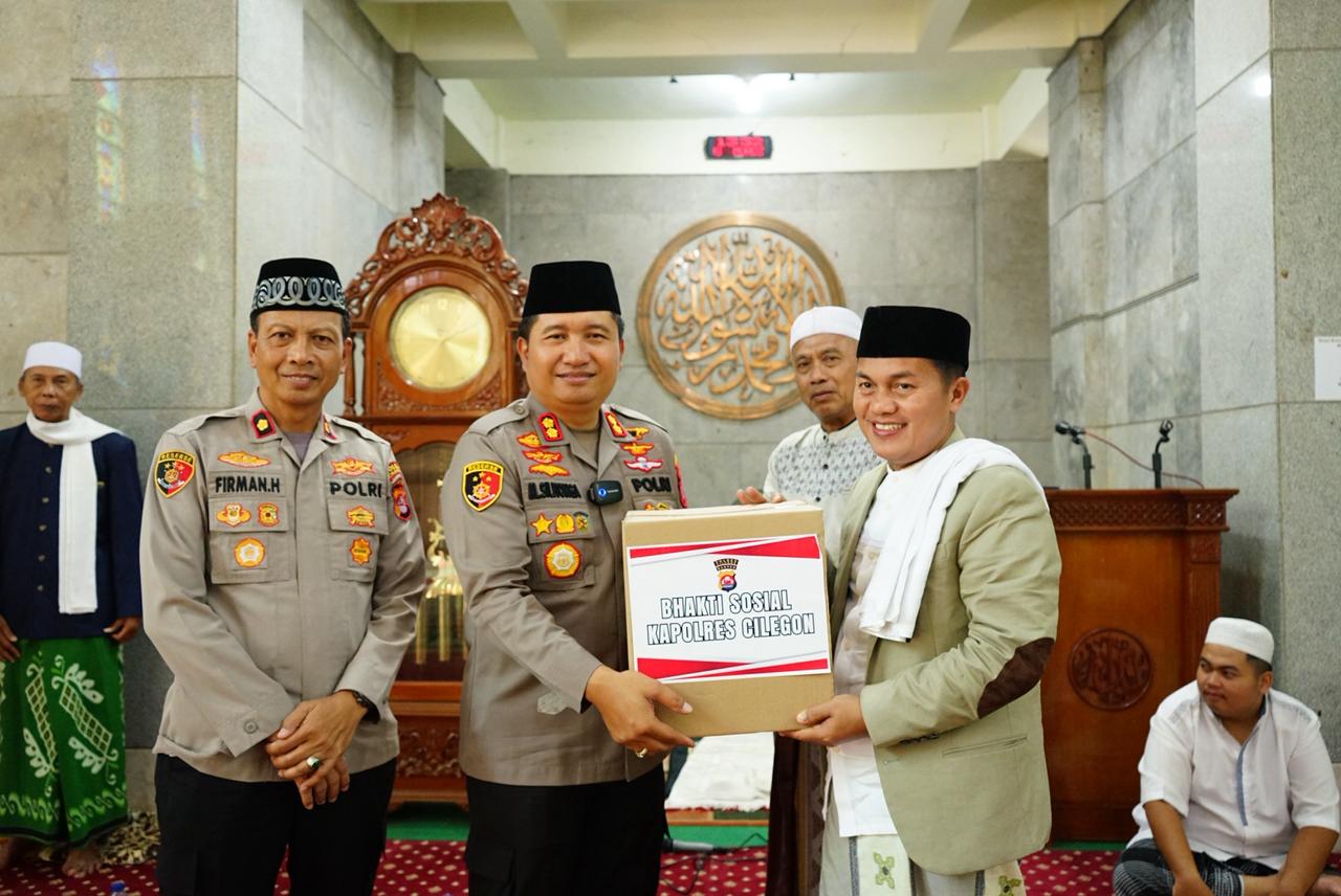 Kapolres Cilegon Gelar Silaturahmi Jumling di Masjid Baitul Islah, Ajak Warga Perkuat Sinergi Jaga Kondusifitas Kota