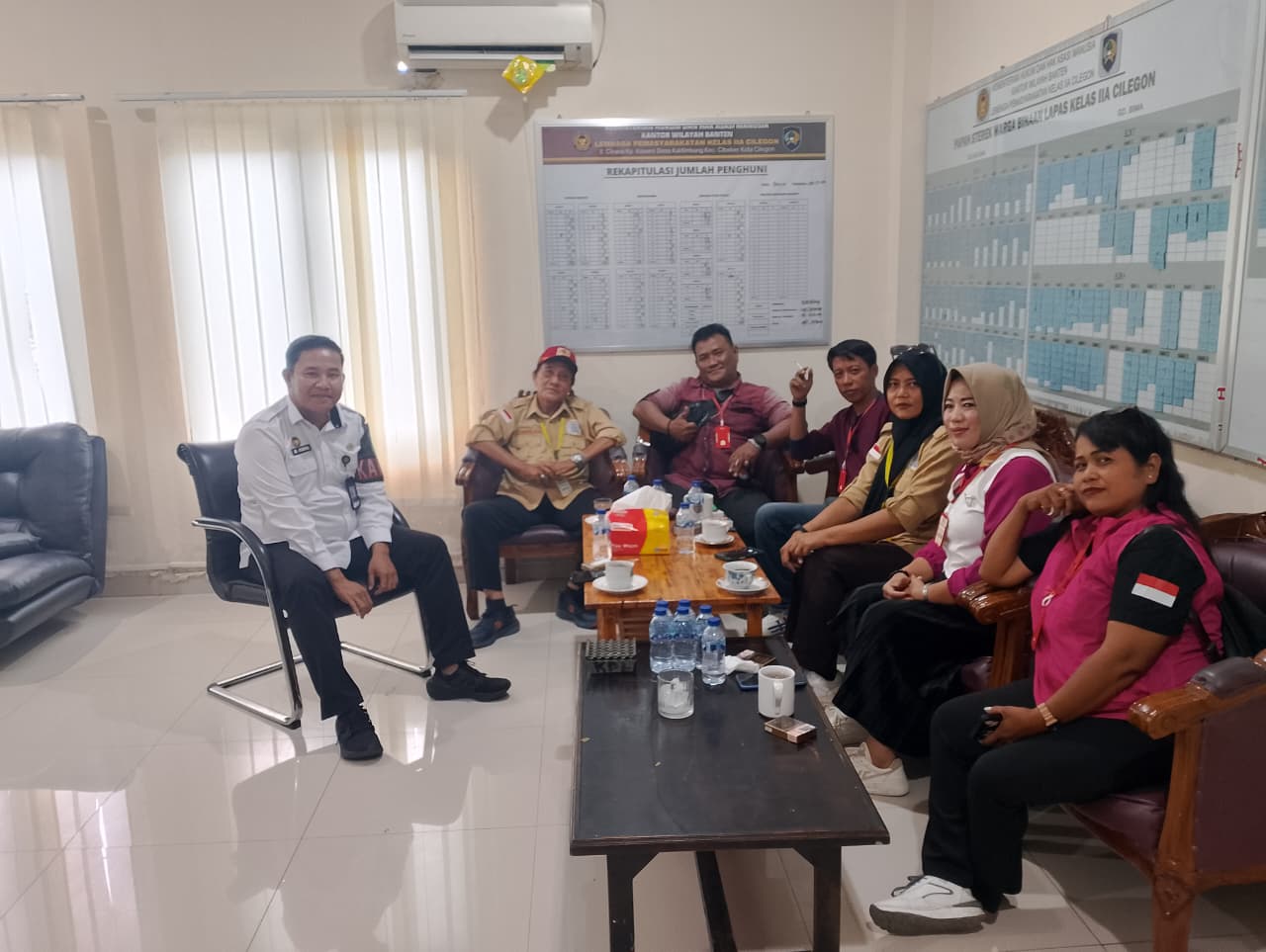 FORUM WARTAWAN BANTEN (FWB) KABUPATEN SERANG BERSILATURAHMI DENGAN KPLP LAPAS II A CILEGON