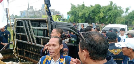 LSM Laskar NKRI Provinsi Banten Gelar Aksi Damai di Depan PT Jawamanis Rafinasi Cilegon