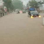 Efek Intensitas Hujan Tinggi, Sepanjang Jalan Cangkudu-Panyirapan Baros Tergenang Banjir
