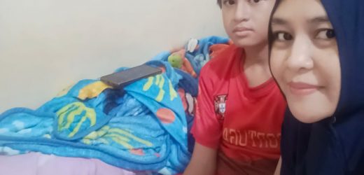 Terharu, Ibu Tiga Anak Doakan Wali Kota Serang Usai Anaknya Dibantu Saat Alami Patah Tulang.