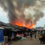 Jelang Berbuka Puasa, Deretan Kios di Pasar Baru Labuan Pandeglang Hangus Terbakar