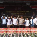 Dalam Rangka Hari Bhayangkara ke-80 Polresta Serang Kota Musnahkan Ribuan Botol Miras