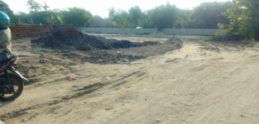 Aktivitas Pembangunan Gudang di Lingkungan Kali Gandu Dikeluhkan Warga, Jalan Rusak dan Berdebu