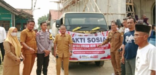 Polda Banten Salurkan Air Bersih untuk Warga Cibogo pada HUT Bhayangkara ke-80